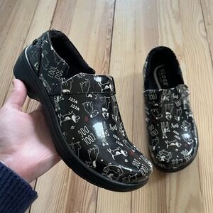 Klogs Footwear Mission Cool Dog Patent Nursing Clogs Black White 7 Wide Slip On